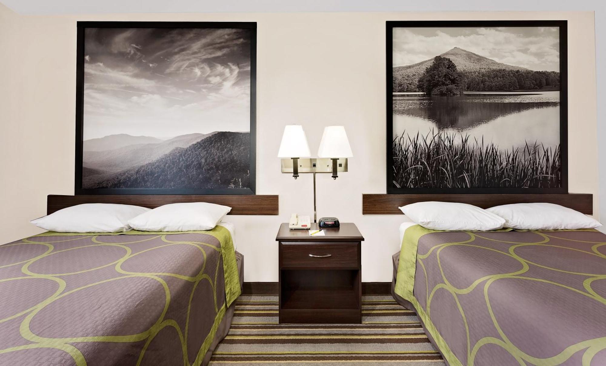Super 8 By Wyndham Waynesboro Hotel Екстериор снимка